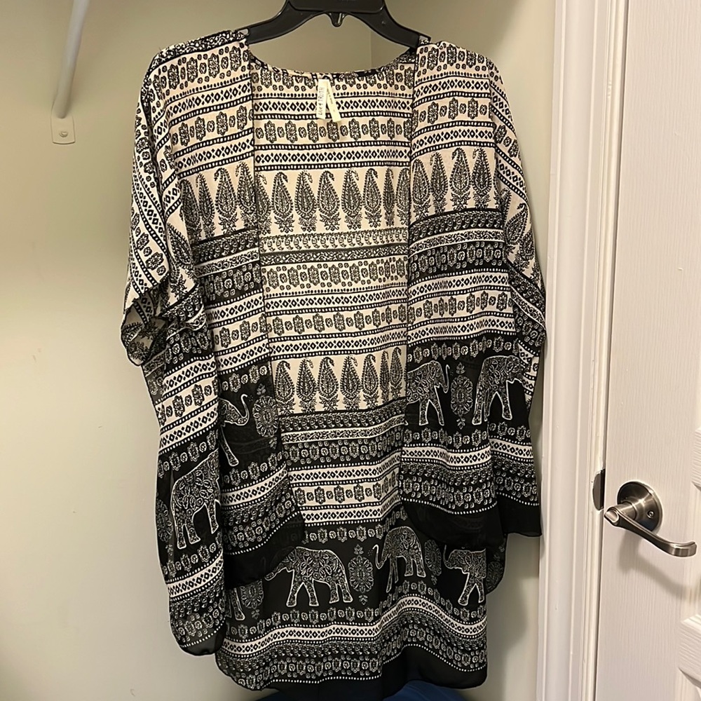 Live 4 Truth Kimono-like Top